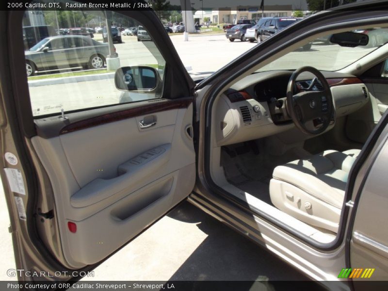 Radiant Bronze Metallic / Shale 2006 Cadillac DTS