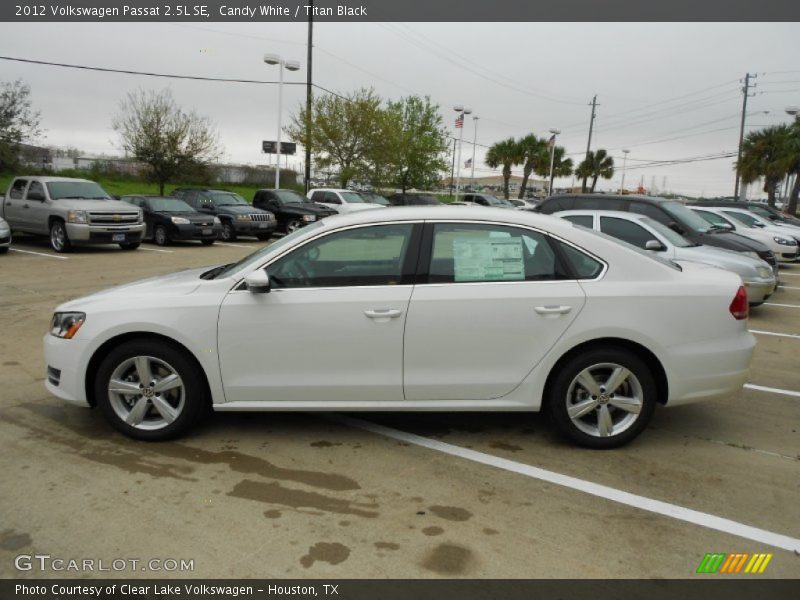 Candy White / Titan Black 2012 Volkswagen Passat 2.5L SE