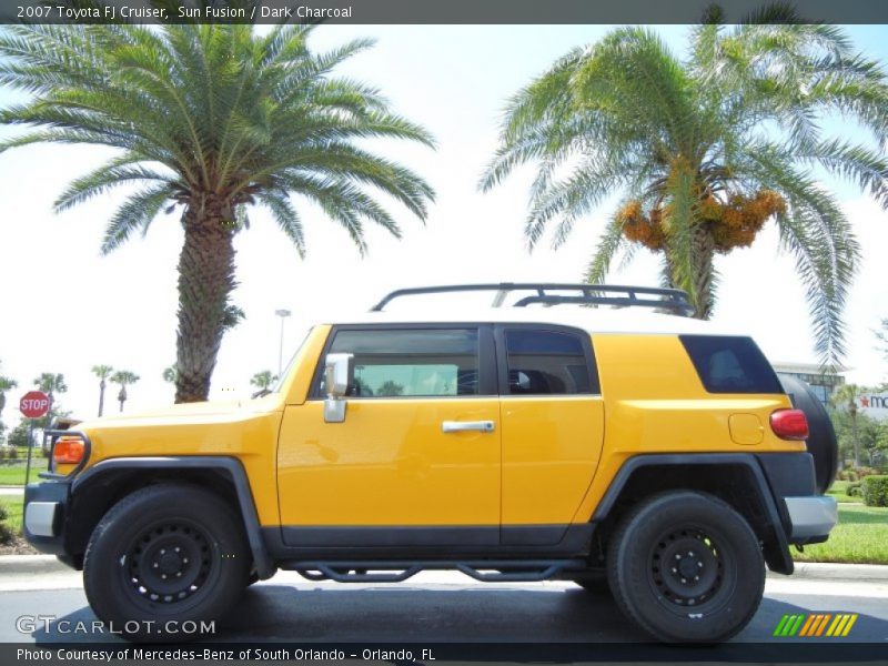Sun Fusion / Dark Charcoal 2007 Toyota FJ Cruiser