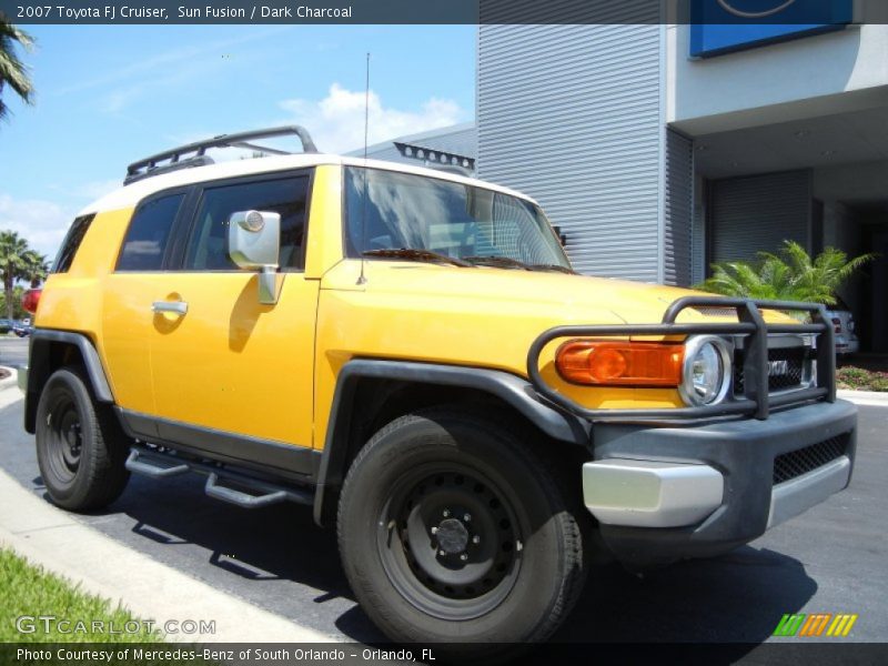 Sun Fusion / Dark Charcoal 2007 Toyota FJ Cruiser
