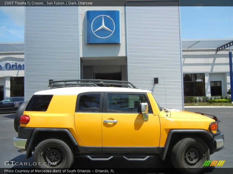 Sun Fusion / Dark Charcoal 2007 Toyota FJ Cruiser
