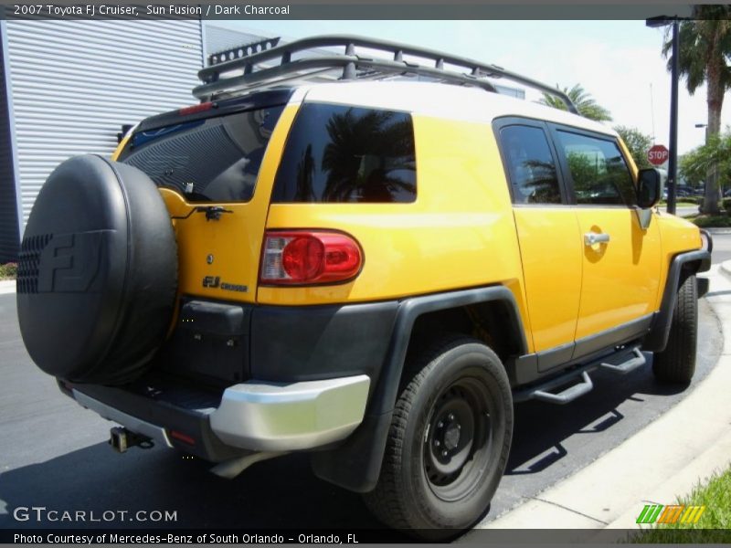 Sun Fusion / Dark Charcoal 2007 Toyota FJ Cruiser
