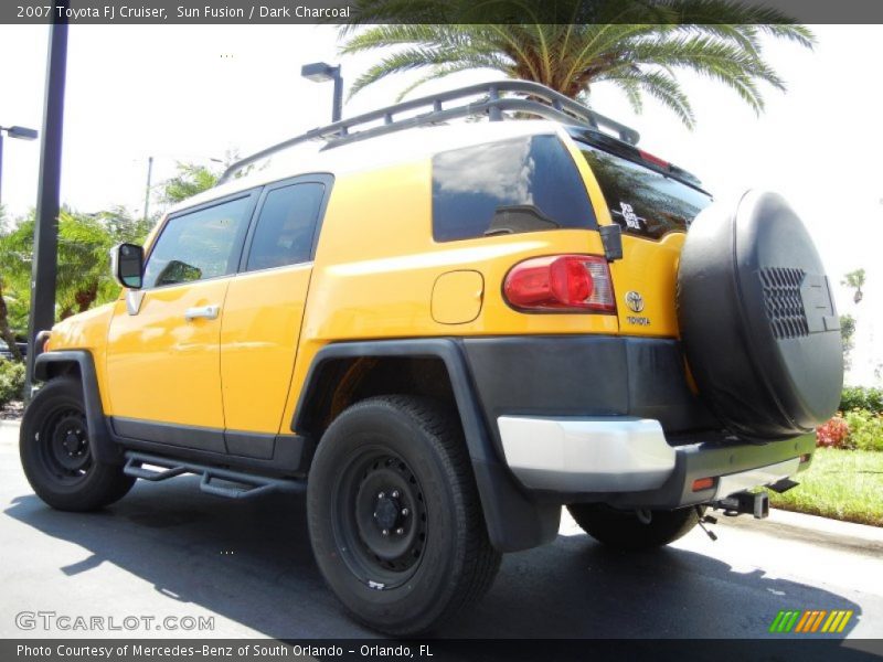 Sun Fusion / Dark Charcoal 2007 Toyota FJ Cruiser