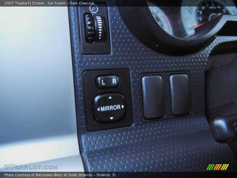 Sun Fusion / Dark Charcoal 2007 Toyota FJ Cruiser