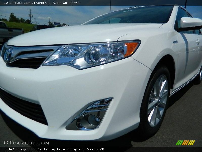 Super White / Ash 2012 Toyota Camry Hybrid XLE