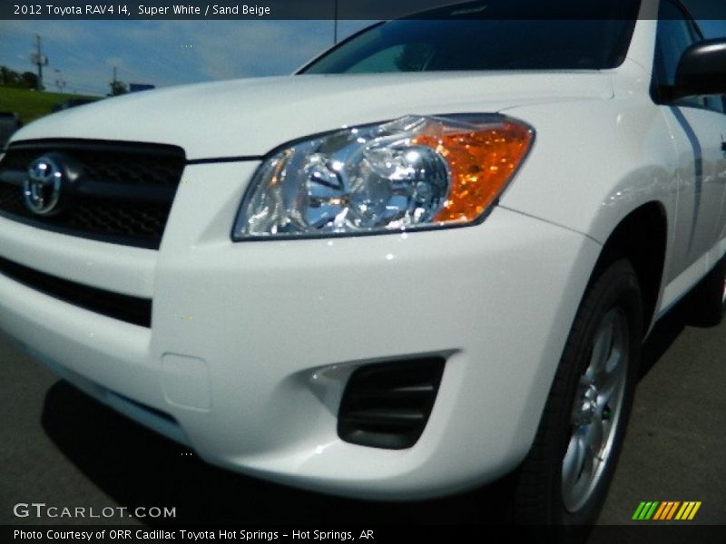 Super White / Sand Beige 2012 Toyota RAV4 I4