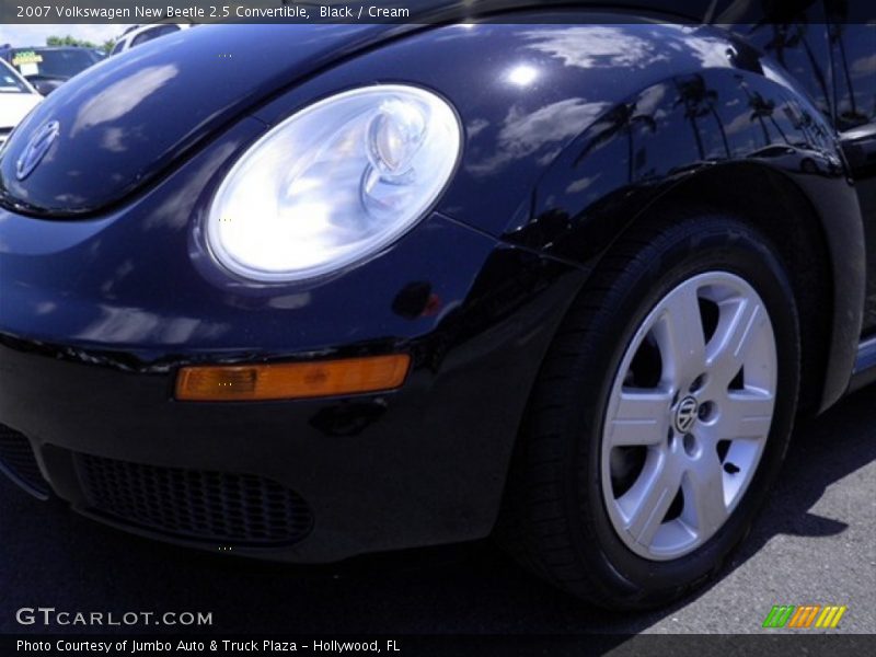 Black / Cream 2007 Volkswagen New Beetle 2.5 Convertible