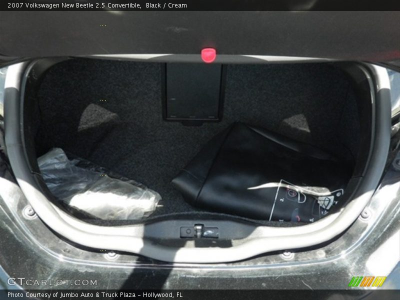 Black / Cream 2007 Volkswagen New Beetle 2.5 Convertible