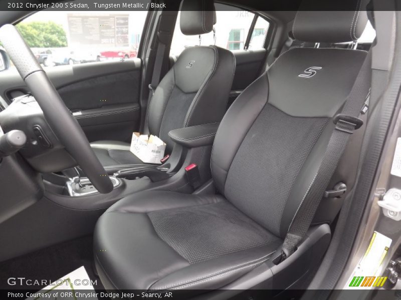 Front Seat of 2012 200 S Sedan