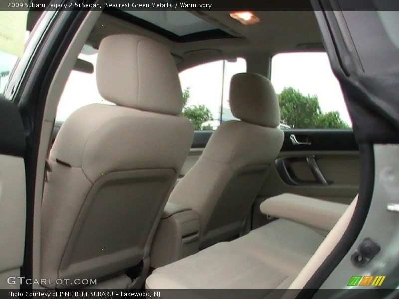 Seacrest Green Metallic / Warm Ivory 2009 Subaru Legacy 2.5i Sedan