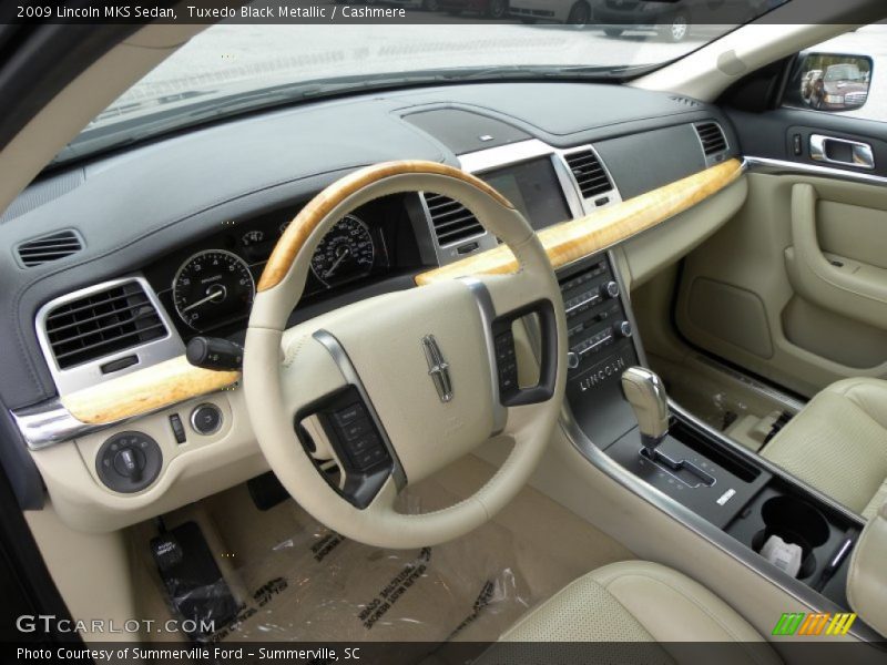 Tuxedo Black Metallic / Cashmere 2009 Lincoln MKS Sedan