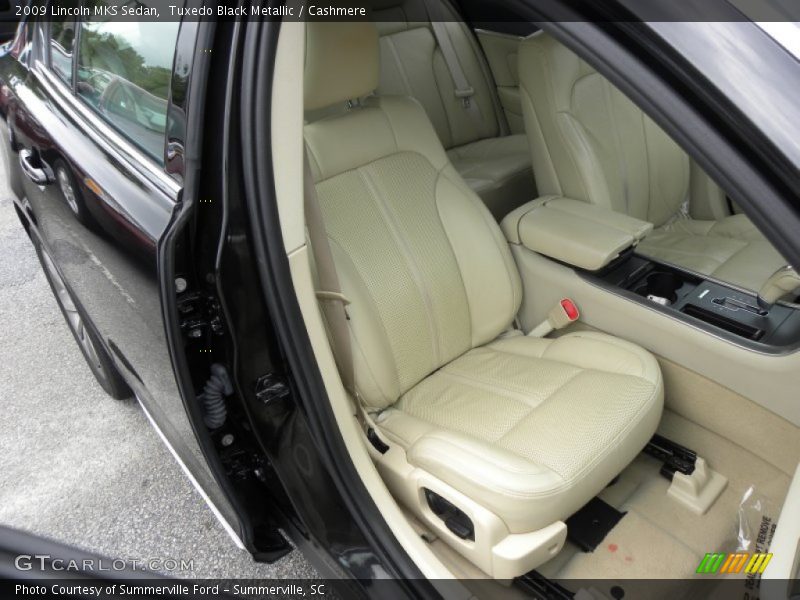 Tuxedo Black Metallic / Cashmere 2009 Lincoln MKS Sedan