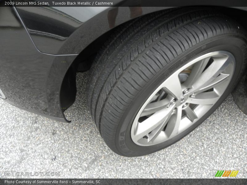 Tuxedo Black Metallic / Cashmere 2009 Lincoln MKS Sedan