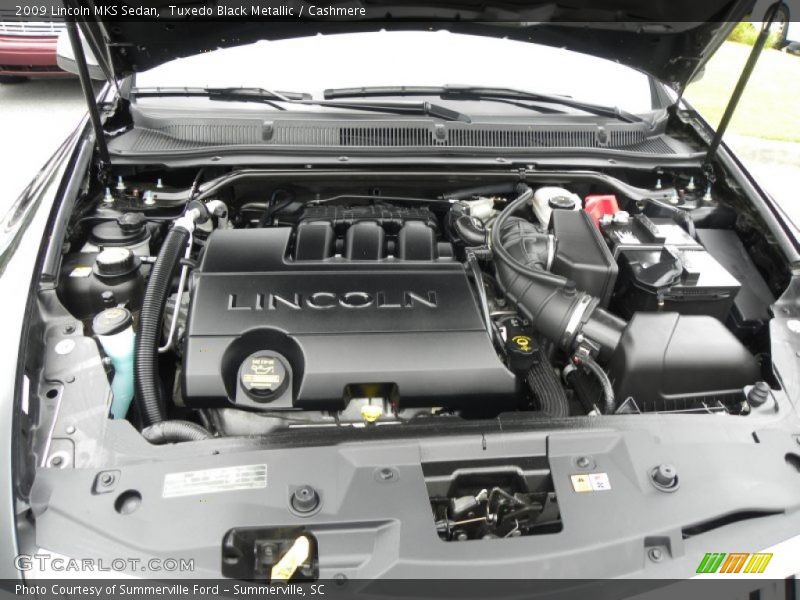 Tuxedo Black Metallic / Cashmere 2009 Lincoln MKS Sedan