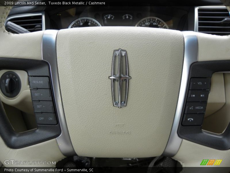 Tuxedo Black Metallic / Cashmere 2009 Lincoln MKS Sedan