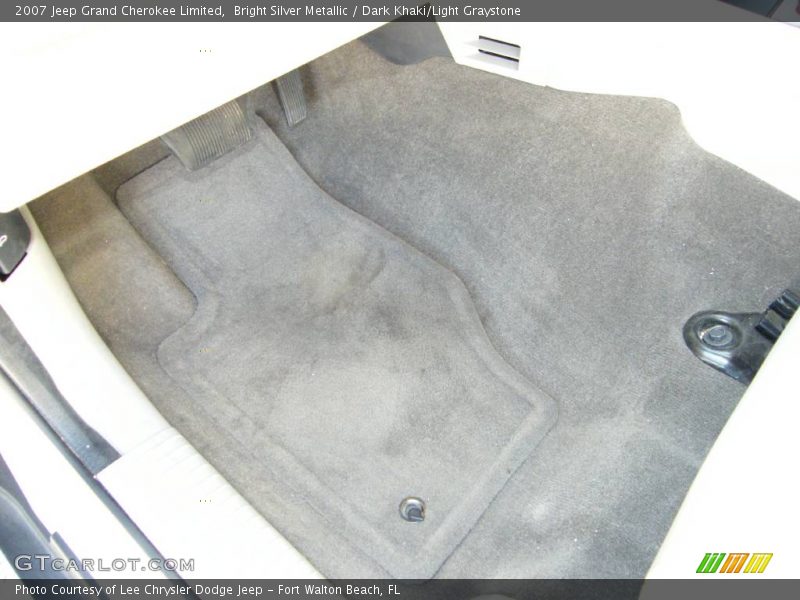 Bright Silver Metallic / Dark Khaki/Light Graystone 2007 Jeep Grand Cherokee Limited