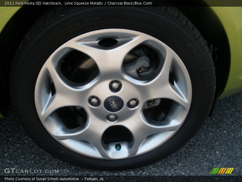 Lime Squeeze Metallic / Charcoal Black/Blue Cloth 2011 Ford Fiesta SES Hatchback