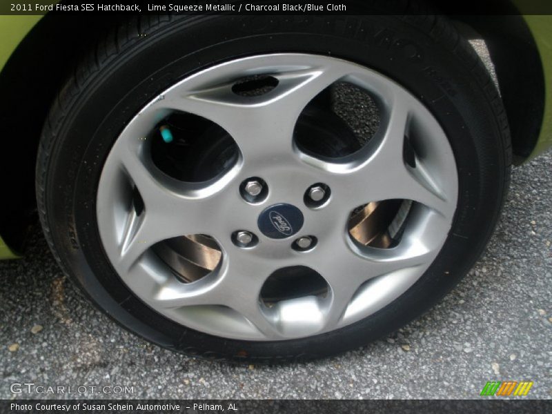 Lime Squeeze Metallic / Charcoal Black/Blue Cloth 2011 Ford Fiesta SES Hatchback