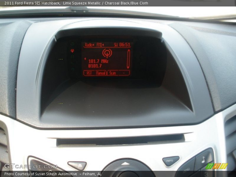 Lime Squeeze Metallic / Charcoal Black/Blue Cloth 2011 Ford Fiesta SES Hatchback