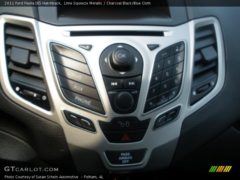 Lime Squeeze Metallic / Charcoal Black/Blue Cloth 2011 Ford Fiesta SES Hatchback