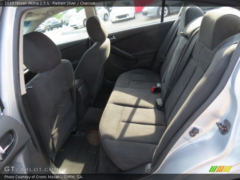 Radiant Silver / Charcoal 2010 Nissan Altima 2.5 S
