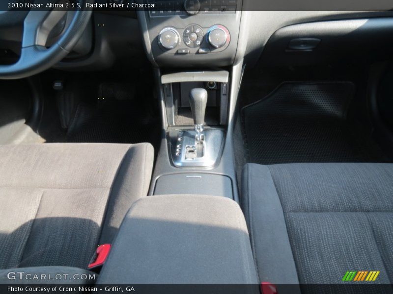Radiant Silver / Charcoal 2010 Nissan Altima 2.5 S