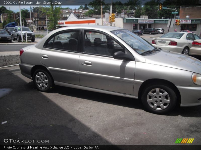 Light Silver / Gray 2001 Kia Rio Sedan