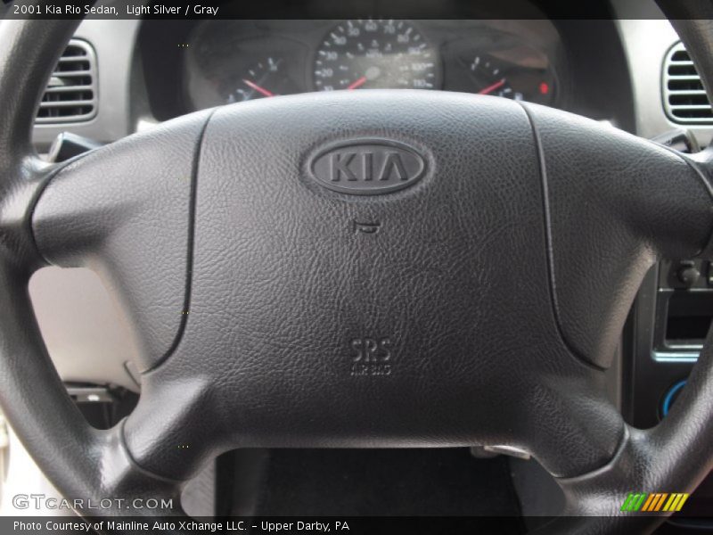 Light Silver / Gray 2001 Kia Rio Sedan