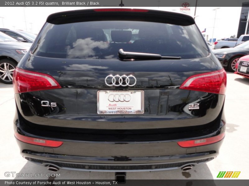 Brilliant Black / Black 2012 Audi Q5 3.2 FSI quattro