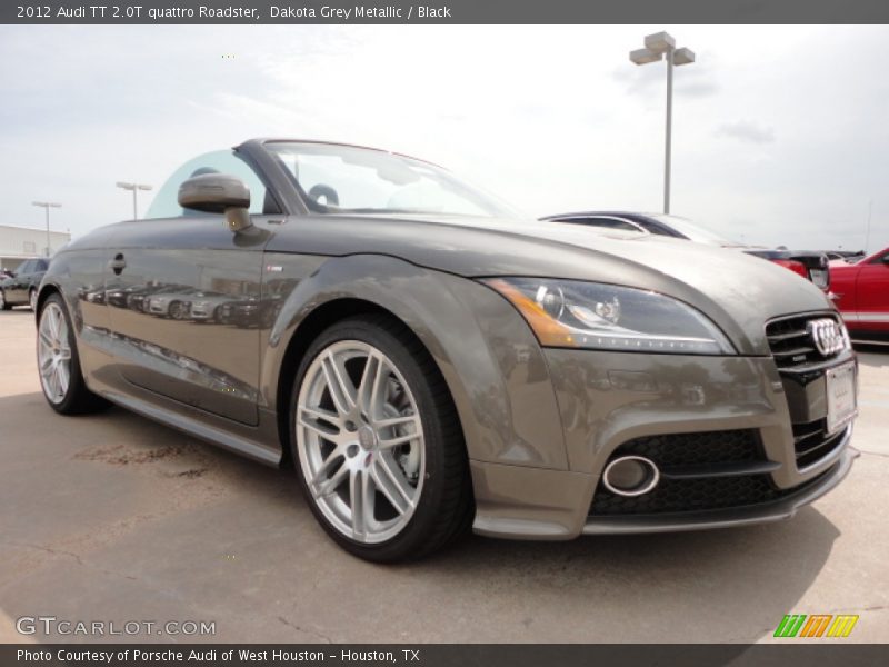 Front 3/4 View of 2012 TT 2.0T quattro Roadster