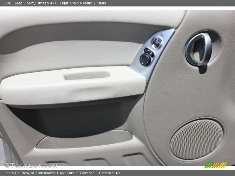 Light Khaki Metallic / Khaki 2005 Jeep Liberty Limited 4x4