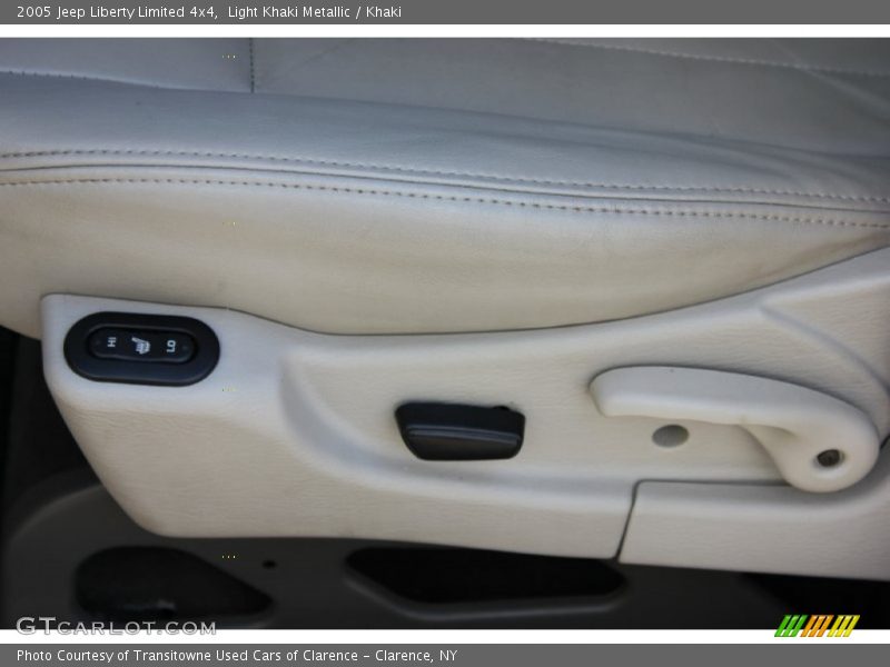 Light Khaki Metallic / Khaki 2005 Jeep Liberty Limited 4x4