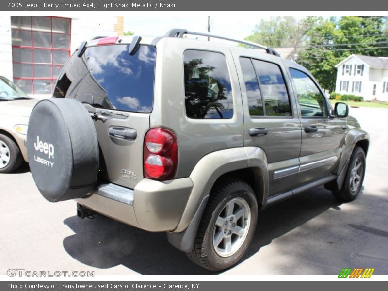 Light Khaki Metallic / Khaki 2005 Jeep Liberty Limited 4x4