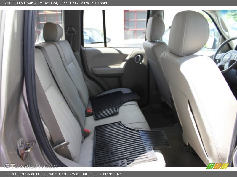 Light Khaki Metallic / Khaki 2005 Jeep Liberty Limited 4x4