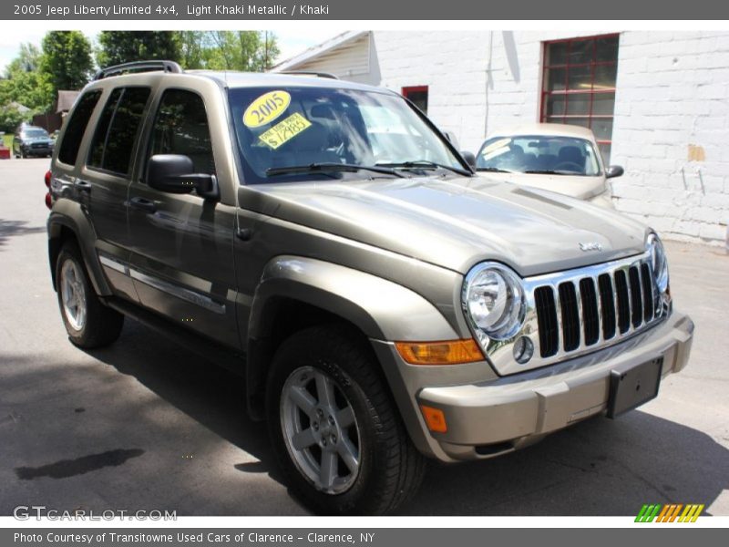 Light Khaki Metallic / Khaki 2005 Jeep Liberty Limited 4x4