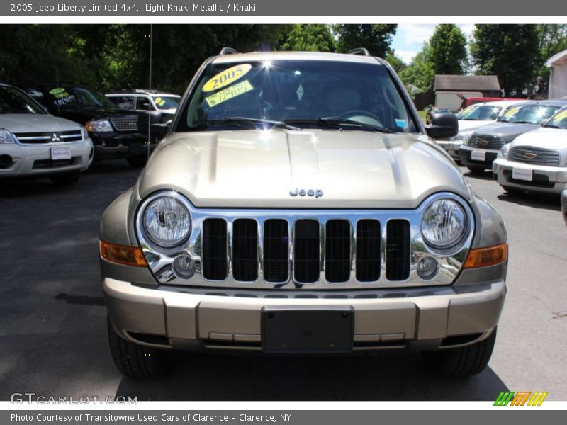 Light Khaki Metallic / Khaki 2005 Jeep Liberty Limited 4x4