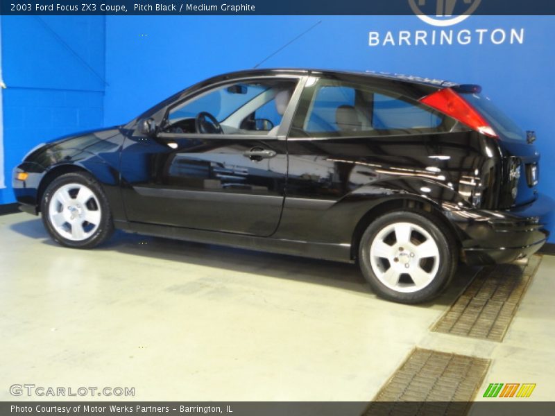 Pitch Black / Medium Graphite 2003 Ford Focus ZX3 Coupe