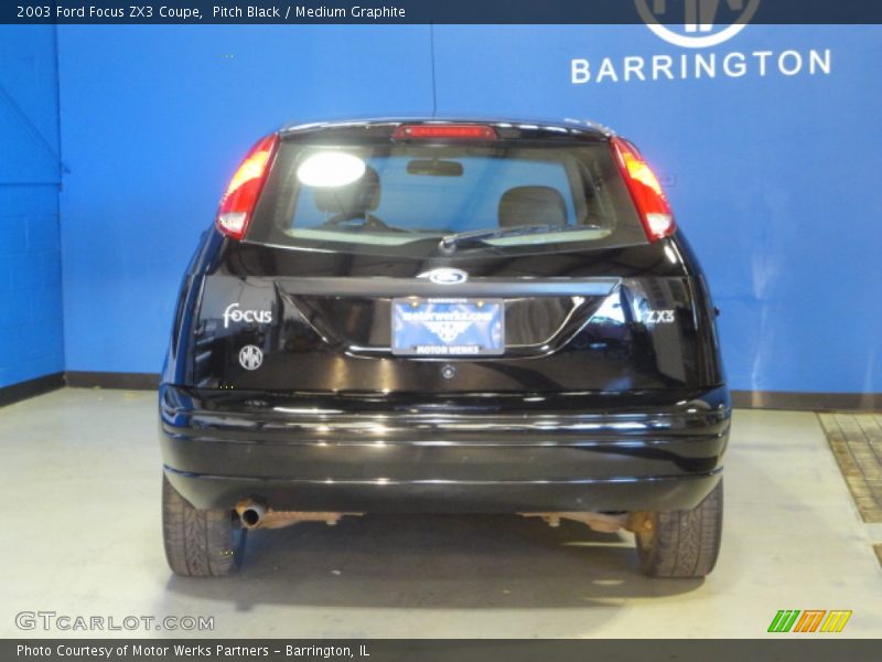 Pitch Black / Medium Graphite 2003 Ford Focus ZX3 Coupe