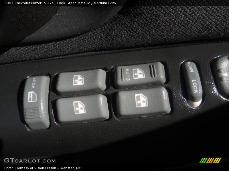 Dark Green Metallic / Medium Gray 2003 Chevrolet Blazer LS 4x4