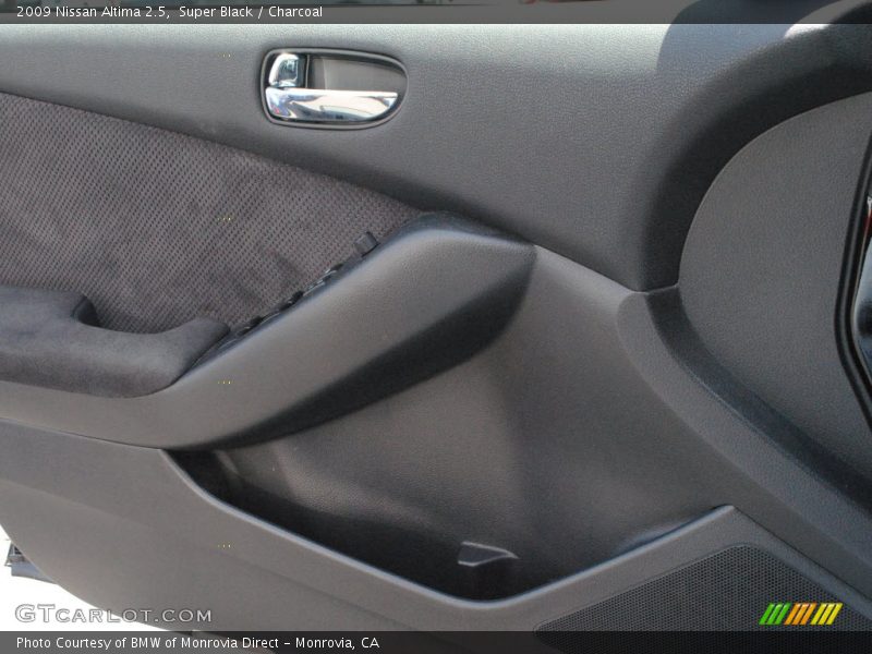 Super Black / Charcoal 2009 Nissan Altima 2.5