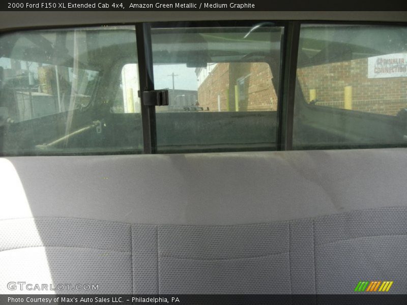 Amazon Green Metallic / Medium Graphite 2000 Ford F150 XL Extended Cab 4x4