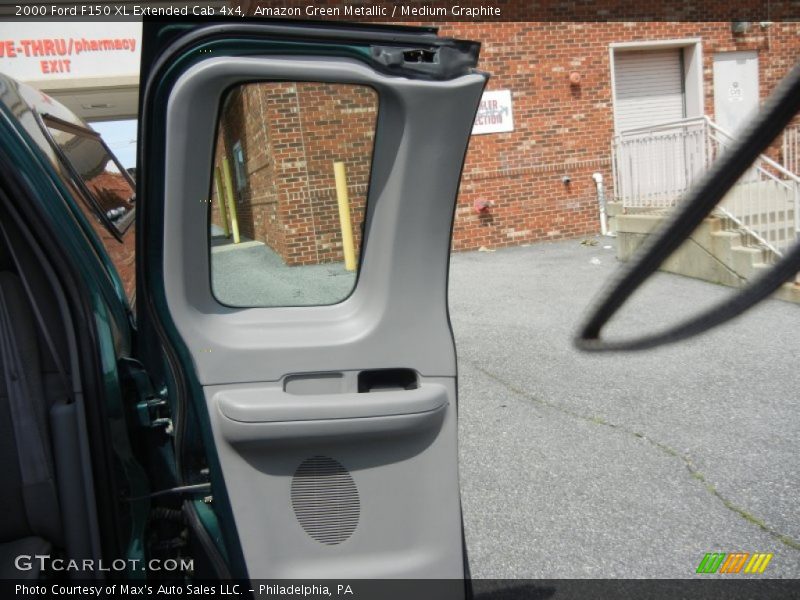 Amazon Green Metallic / Medium Graphite 2000 Ford F150 XL Extended Cab 4x4