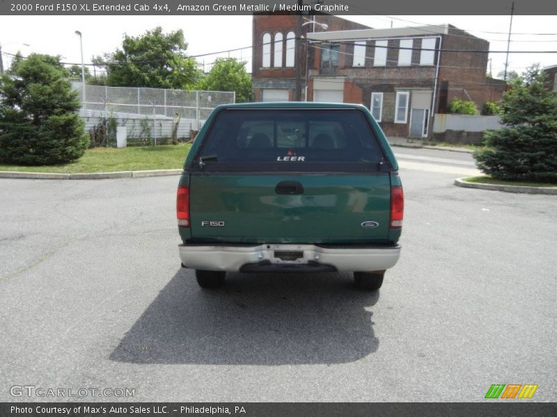 Amazon Green Metallic / Medium Graphite 2000 Ford F150 XL Extended Cab 4x4