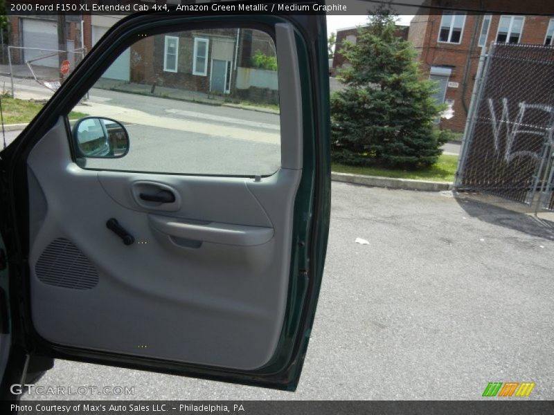 Amazon Green Metallic / Medium Graphite 2000 Ford F150 XL Extended Cab 4x4