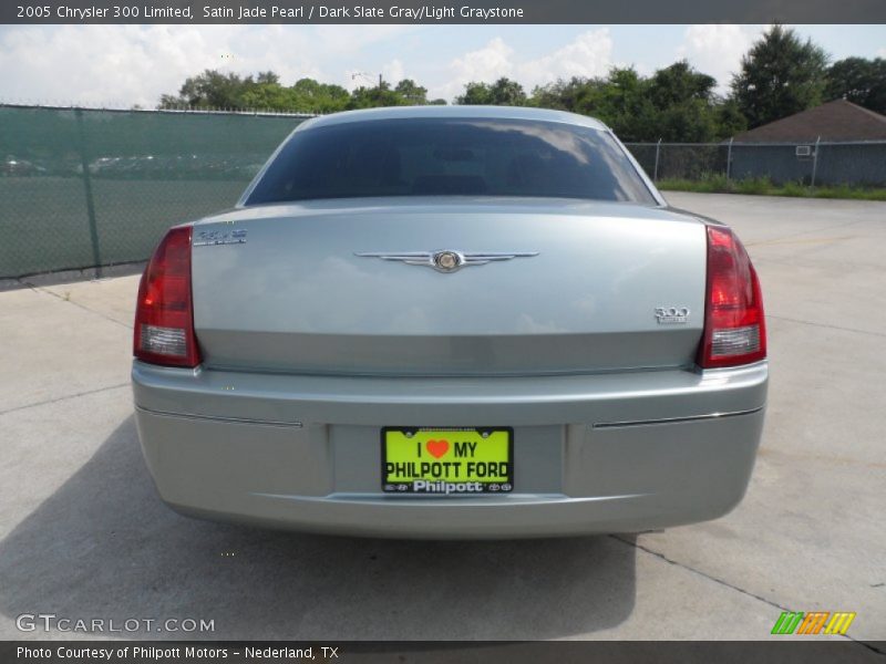 Satin Jade Pearl / Dark Slate Gray/Light Graystone 2005 Chrysler 300 Limited