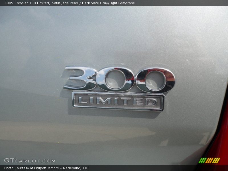 Satin Jade Pearl / Dark Slate Gray/Light Graystone 2005 Chrysler 300 Limited