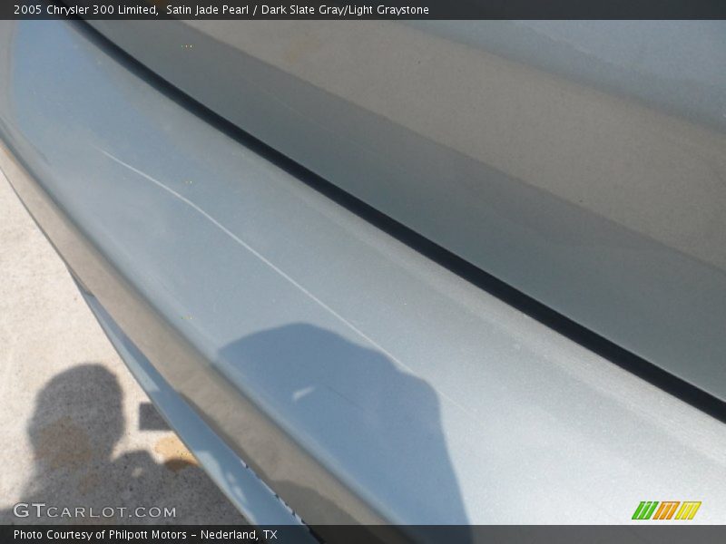 Satin Jade Pearl / Dark Slate Gray/Light Graystone 2005 Chrysler 300 Limited