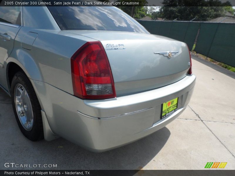 Satin Jade Pearl / Dark Slate Gray/Light Graystone 2005 Chrysler 300 Limited