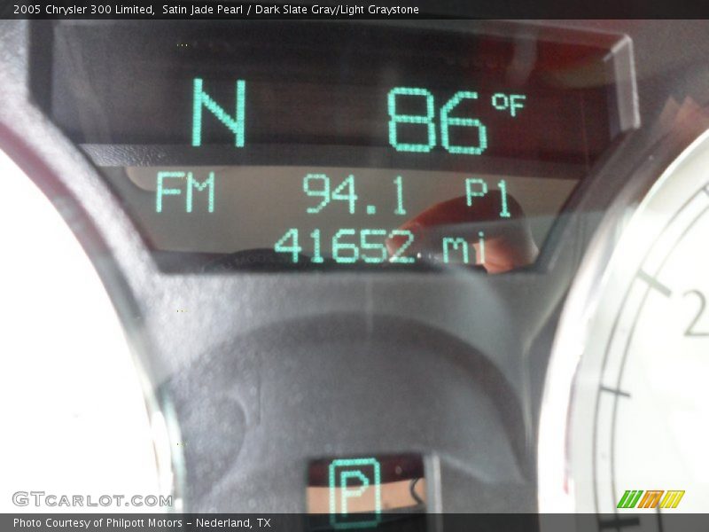 Satin Jade Pearl / Dark Slate Gray/Light Graystone 2005 Chrysler 300 Limited