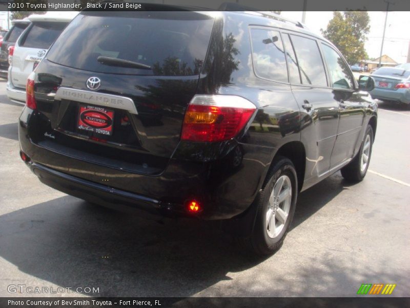 Black / Sand Beige 2010 Toyota Highlander